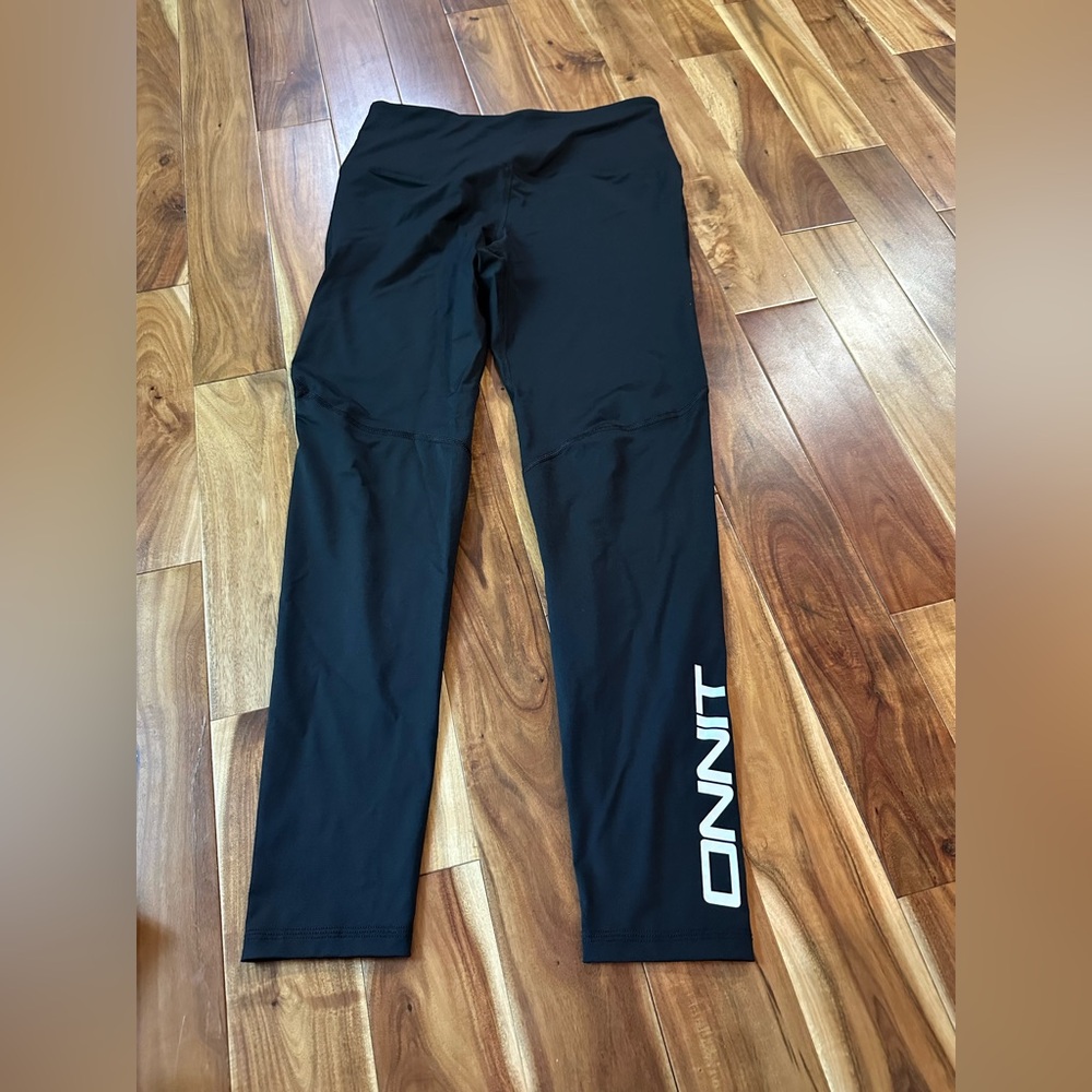 Virus x Onnit collab performance leggings. Size XL